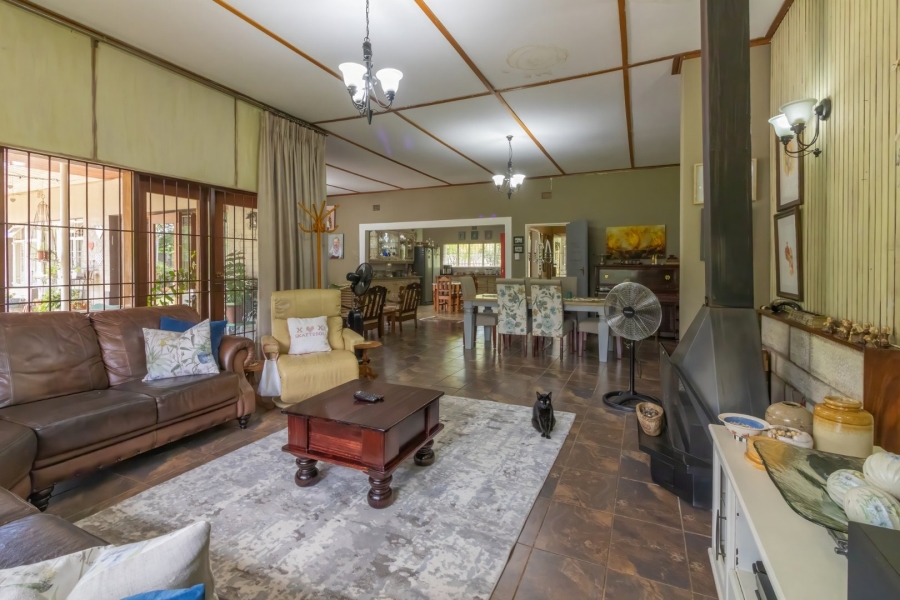 4 Bedroom Property for Sale in Wilgenhof Free State